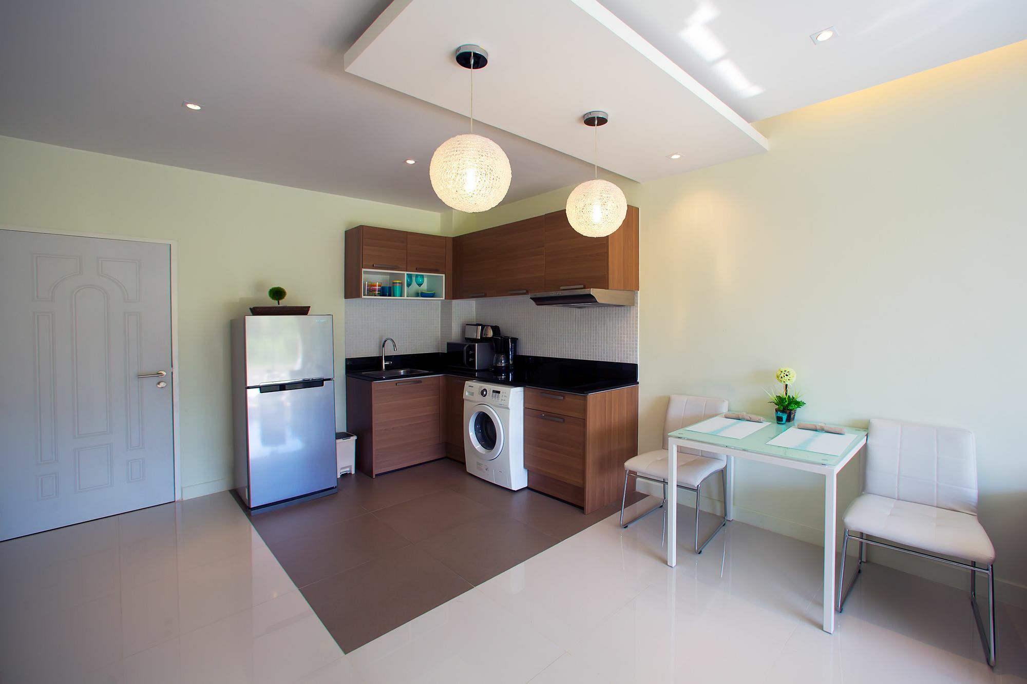 The Lago Apartments Rawai Екстериор снимка