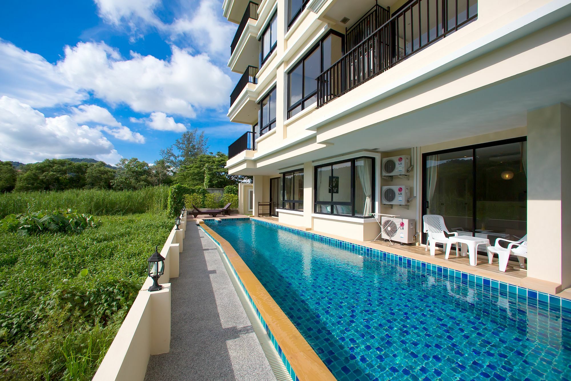 The Lago Apartments Rawai Екстериор снимка